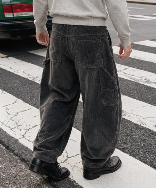 ANOLORCODE（アノローコード）の「カーブドカーペンターコーデュロイパンツ（3色）（その他パンツ・レディース・ベージュ/ブラウン/チャコール・SMALL/MEDIUM/LARGE）」の7枚目の写真