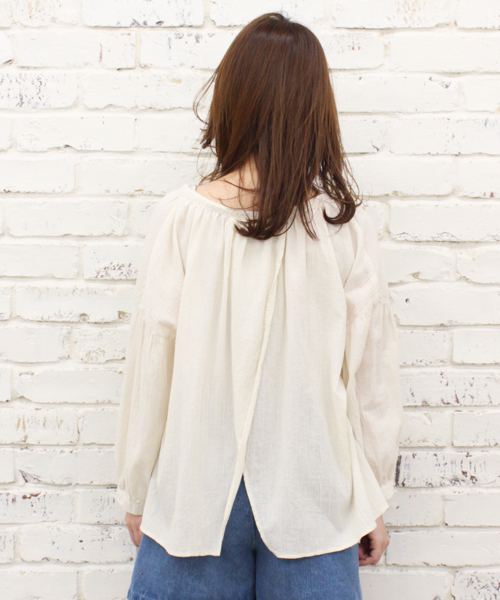 Kastane（カスタネ）の「楊柳ハシゴレースブラウス（シャツ/ブラウス・レディース・アイボリー/ブルー/オレンジ・FREE）」の5枚目の写真