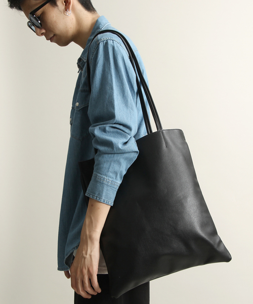 WEGO（ウィゴー）の「WEGO/フェイクレザーフラットトートバッグ（トートバッグ・メンズ・ネイビー/ブラック/ホワイト/ブラウン・FREE）」の17枚目の写真