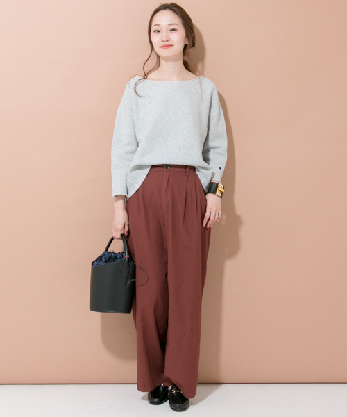 Champion（チャンピオン）の「Champion×URBAN RESEARCH　ボートネックスエット（スウェット・レディース・ブラック/オフホワイト/ライトグレー・MEDIUM）」の16枚目の写真