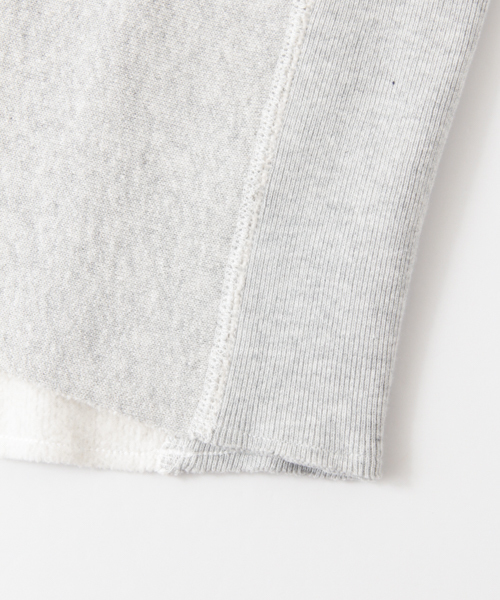 Champion（チャンピオン）の「Champion×URBAN RESEARCH　ボートネックスエット（スウェット・レディース・ブラック/オフホワイト/ライトグレー・MEDIUM）」の5枚目の写真