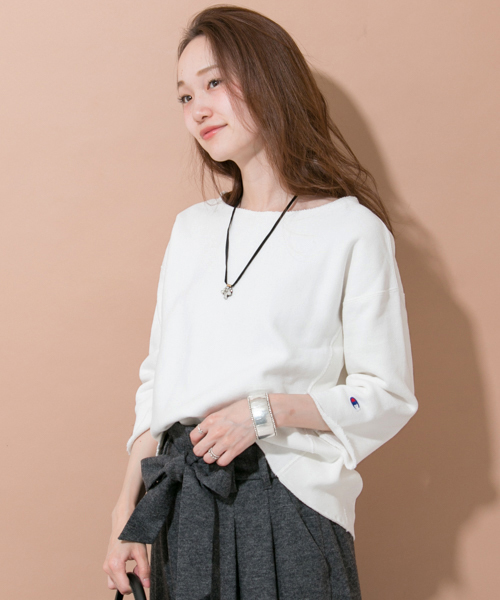 Champion（チャンピオン）の「Champion×URBAN RESEARCH　ボートネックスエット（スウェット・レディース・ブラック/オフホワイト/ライトグレー・MEDIUM）」の18枚目の写真