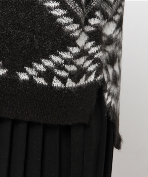 VENCEEXCHANGE（ヴァンスエクスチェンジ）の「起毛オルテガ柄プルオーバー                   （ニット/セーター・レディース・ワインレッド/ベージュ/ブラック/オフホワイト・MEDIUM）」の10枚目の写真