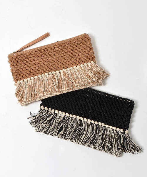 SHIPS(シップス)の「フリンジクラッチ ◇(クラッチバッグ・レディース・キャメル/ブラック・ONE SIZE)」の10枚目の写真