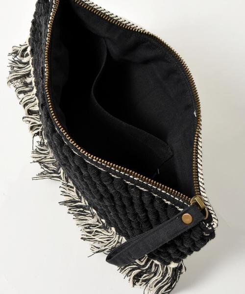 SHIPS(シップス)の「フリンジクラッチ ◇(クラッチバッグ・レディース・キャメル/ブラック・ONE SIZE)」の16枚目の写真
