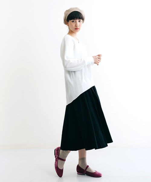 MERLOT（メルロー）の「サーマルドルマンVネックプルオーバー1062（Tシャツ/カットソー・レディース・ホワイト/ブラック/グレー/カーキ・FREE）」の18枚目の写真