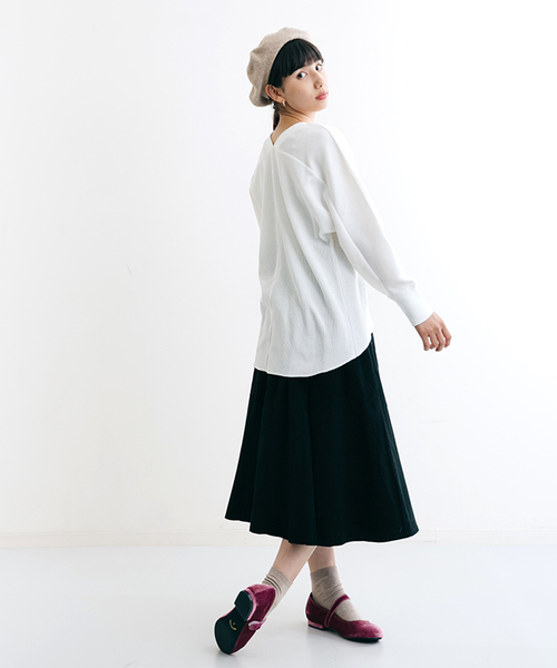 MERLOT（メルロー）の「サーマルドルマンVネックプルオーバー1062（Tシャツ/カットソー・レディース・ホワイト/ブラック/グレー/カーキ・FREE）」の19枚目の写真