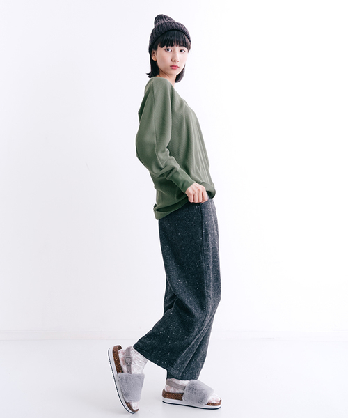 MERLOT（メルロー）の「サーマルドルマンVネックプルオーバー1062（Tシャツ/カットソー・レディース・ホワイト/ブラック/グレー/カーキ・FREE）」の13枚目の写真