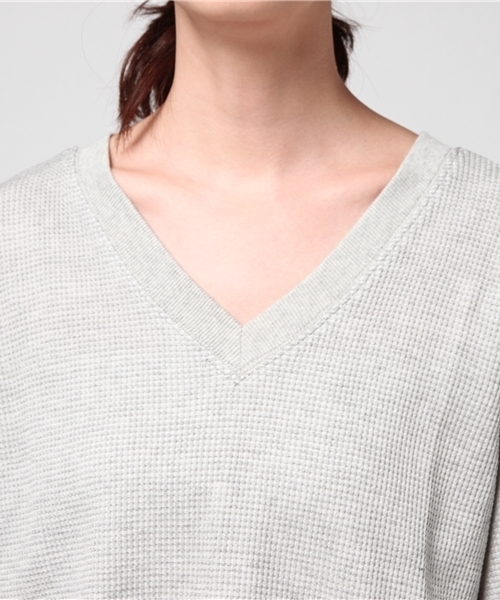 MERLOT（メルロー）の「サーマルドルマンVネックプルオーバー1062（Tシャツ/カットソー・レディース・ホワイト/ブラック/グレー/カーキ・FREE）」の21枚目の写真