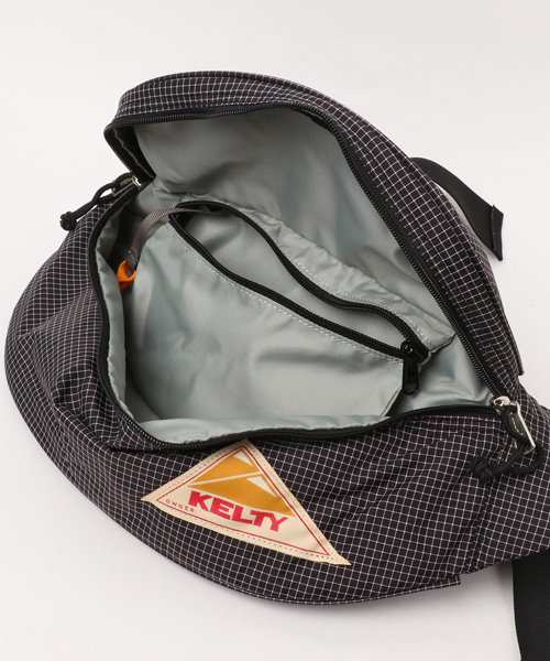 KELTY（ケルティ）の「【KELTY/ケルティ】リップストップボディバッグ　ミニファニー / RIPSTOP MINI FANNY（ボディバッグ/ウエストポーチ・メンズ・ブラック/ブルー/グレー/オリーブ/レッド/タン・FREE）」の10枚目の写真