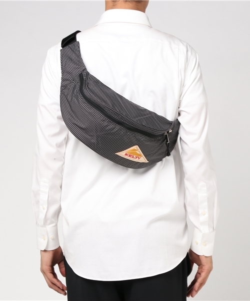 KELTY（ケルティ）の「【KELTY/ケルティ】リップストップボディバッグ　ミニファニー / RIPSTOP MINI FANNY（ボディバッグ/ウエストポーチ・メンズ・ブラック/ブルー/グレー/オリーブ/レッド/タン・FREE）」の9枚目の写真