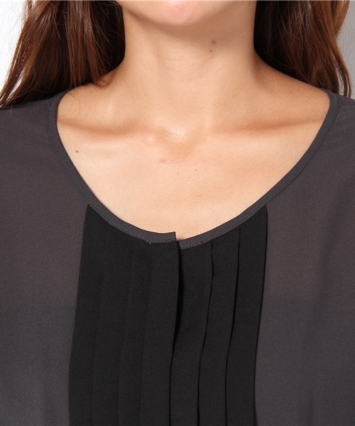 JENEVIEVE（ジュヌヴィエーヴ）の「シフォンジョーゼット配色ブラウス（シャツ/ブラウス・レディース・ブラック系その他/ピンクベージュ・1）」の4枚目の写真