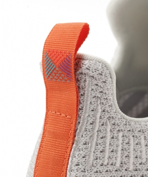 adidas（アディダス）の「【adidas(アディダス)】SWIFT RUN（スウィフトラン ）MEN（スニーカー・メンズ・ライトグレー/オレンジ・SMALL/MEDIUM/LARGE）」の16枚目の写真