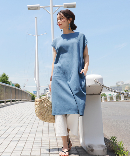 coca(coca)(コカ)の「ポケット付きフレンチスリーブカットソーワンピース(ワンピース・レディース・ホワイト/ブルー・ONE SIZE)」の2枚目の写真