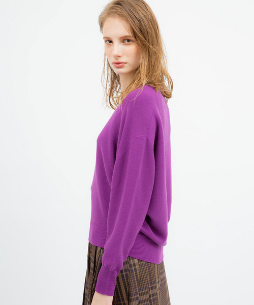 UNITED TOKYO（ユナイテッドトウキョウ）の「ホールガーメントVネックニット（ニット/セーター・レディース・ベージュ/パープル/ネイビー/ブルー・1）」の8枚目の写真