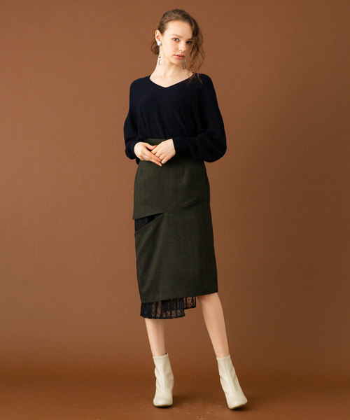 UNITED TOKYO（ユナイテッドトウキョウ）の「ホールガーメントVネックニット（ニット/セーター・レディース・ベージュ/パープル/ネイビー/ブルー・1）」の15枚目の写真