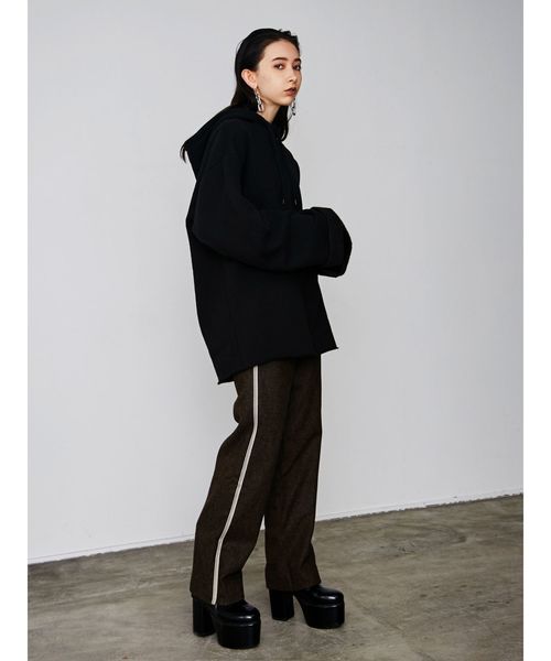 EMODA（エモダ）の「ラインベルトパンツ（その他パンツ・レディース・ブラウン/グレー/カーキ・SMALL/MEDIUM）」の4枚目の写真