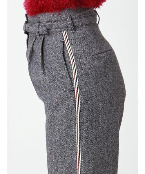 EMODA（エモダ）の「ラインベルトパンツ（その他パンツ・レディース・ブラウン/グレー/カーキ・SMALL/MEDIUM）」の17枚目の写真