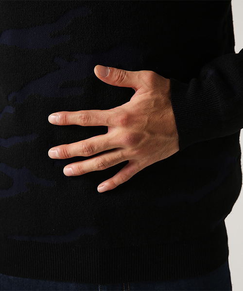 AZUL by moussy（アズールバイマウジー）の「ジャガードカモタートルネックプルオーバー（ニット/セーター・メンズ・ホワイト/ブラック/ボルドー・SMALL/MEDIUM/LARGE/X-LARGE/X-SMALL）」の11枚目の写真