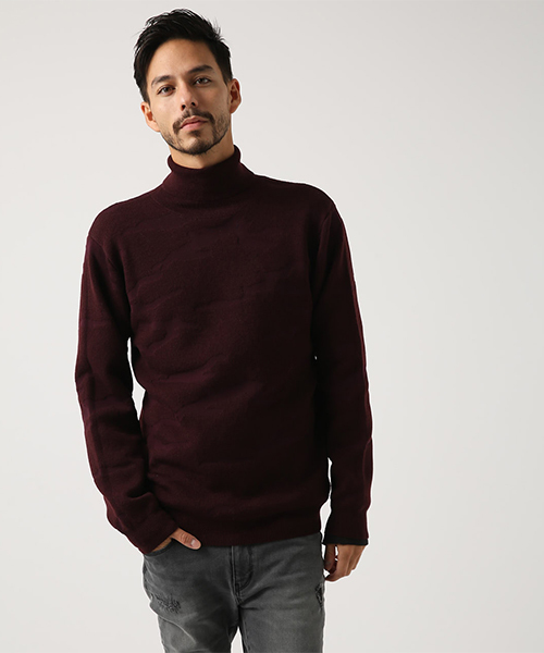 AZUL by moussy（アズールバイマウジー）の「ジャガードカモタートルネックプルオーバー（ニット/セーター・メンズ・ホワイト/ブラック/ボルドー・SMALL/MEDIUM/LARGE/X-LARGE/X-SMALL）」の13枚目の写真