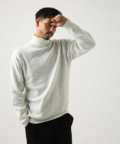 AZUL by moussy（アズールバイマウジー）の「ジャガードカモタートルネックプルオーバー（ニット/セーター・メンズ・ホワイト/ブラック/ボルドー・SMALL/MEDIUM/LARGE/X-LARGE/X-SMALL）」の21枚目の写真