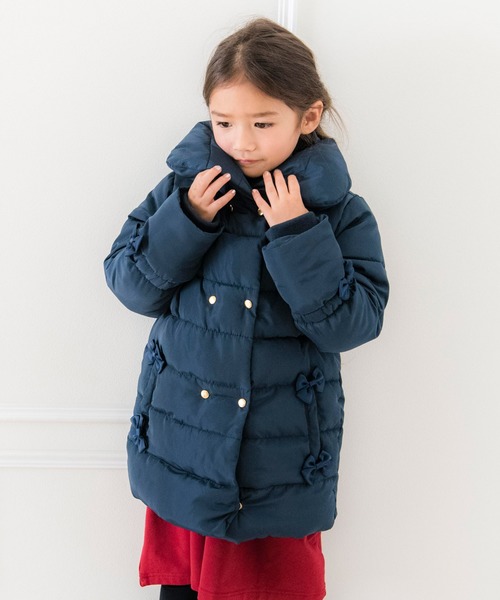 Catherine Cottage（キャサリンコテージ）の「ダブルボタン中綿コート（ダウンジャケット/コート・キッズ・ブラック/ネイビー/ワインレッド/グレイッシュベージュ/シャンパン/ライラック/スモークピンク/ブラック系/ベージュ/ピンク系/ネイビー系/ピンク系1/ベージュ系1/ライラック系/グレー/ネイビー系1/ブラック系1・110/120/130/140/150）」の8枚目の写真