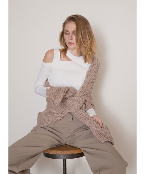 MIELI INVARIANT（ミエリインヴァリアント）の「カッティングスロープトップス（ニット/セーター・レディース・ホワイト/ブラック・FREE）」の21枚目の写真