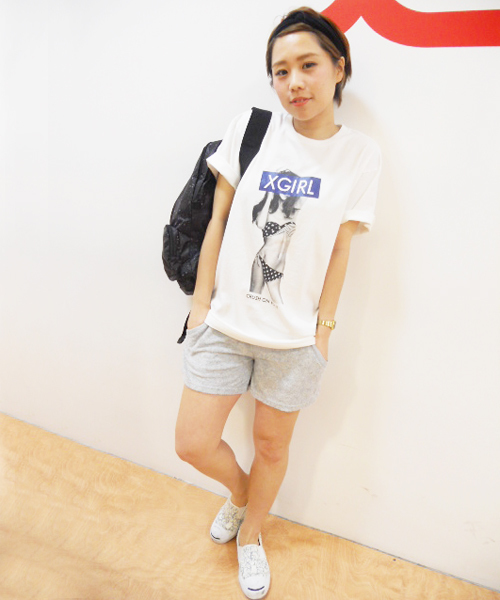 X-girl(エックスガール)の「SUMMER GIRL MENS S/S TEE(Tシャツ/カットソー・レディース・ホワイト/ブラック・LARGE/MEDIUM)」の7枚目の写真