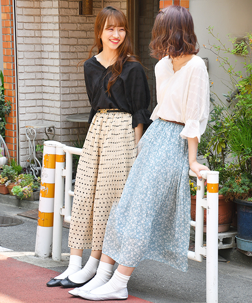 PairPair（ペアペア）の「スカラップコットンレースブラウス（シャツ/ブラウス・レディース・ブラック/オフホワイト/イエロー・FREE）」の4枚目の写真