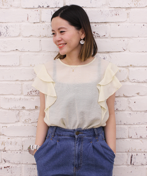 mystic（ミスティック）の「肩フリルパフスリーブプルオーバー（シャツ/ブラウス・レディース・オフホワイト/ブラック/ベージュ/グリーン/ピンク・ﾌﾘ-）」の4枚目の写真