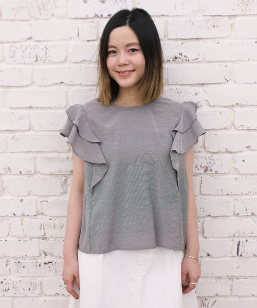 mystic（ミスティック）の「肩フリルパフスリーブプルオーバー（シャツ/ブラウス・レディース・オフホワイト/ブラック/ベージュ/グリーン/ピンク・ﾌﾘ-）」の6枚目の写真