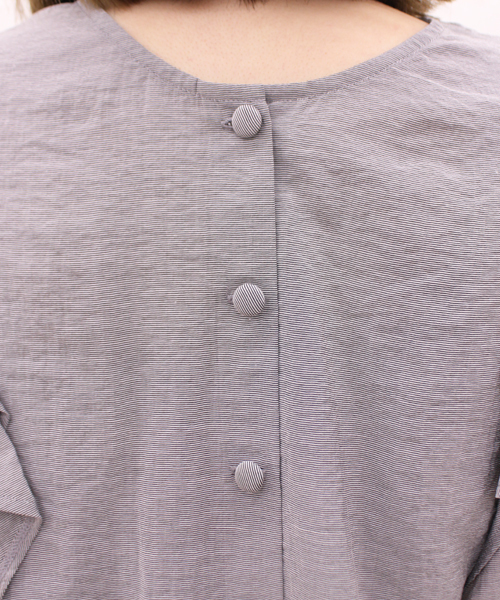 mystic（ミスティック）の「肩フリルパフスリーブプルオーバー（シャツ/ブラウス・レディース・オフホワイト/ブラック/ベージュ/グリーン/ピンク・ﾌﾘ-）」の8枚目の写真