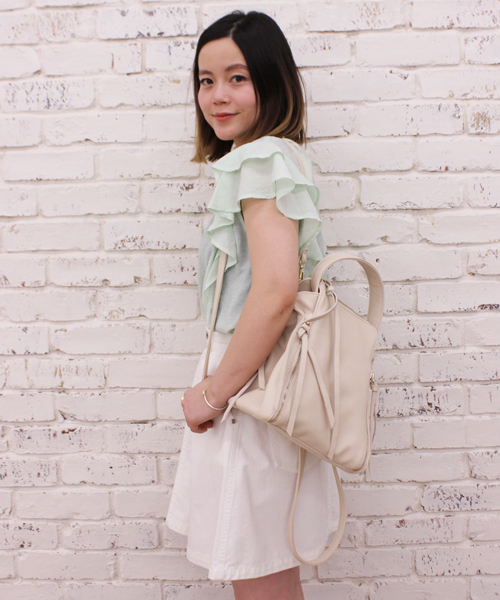 mystic（ミスティック）の「肩フリルパフスリーブプルオーバー（シャツ/ブラウス・レディース・オフホワイト/ブラック/ベージュ/グリーン/ピンク・ﾌﾘ-）」の10枚目の写真