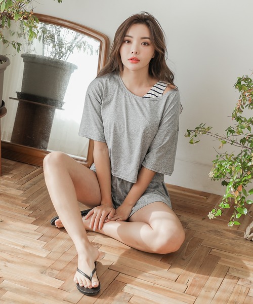 セール】カバーTシャツ＆ショートパンツ付スポーティタンキニ 水着4点