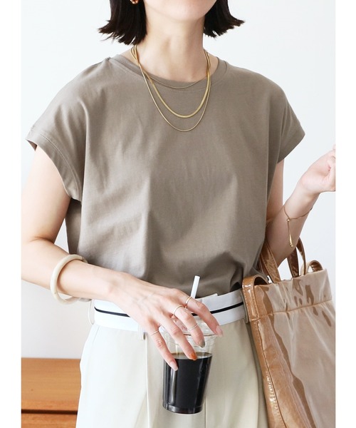 reca(レカ)の「綿100%!フレンチスリーブシンプルカットソー(Tシャツ/カットソー・レディース・ブラック/ベージュ/オフホワイト/カーキ/モカ/グレイッシュベージュ/チャコール/テラコッタ/グリーン/ライトグリーン/ピンク/グレー系その他・M)」の8枚目の写真