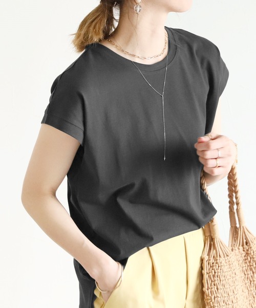 reca(レカ)の「綿100%!フレンチスリーブシンプルカットソー(Tシャツ/カットソー・レディース・ブラック/ベージュ/オフホワイト/カーキ/モカ/グレイッシュベージュ/チャコール/テラコッタ/グリーン/ライトグリーン/ピンク/グレー系その他・M)」の4枚目の写真