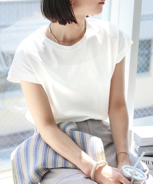 reca(レカ)の「綿100%!フレンチスリーブシンプルカットソー(Tシャツ/カットソー・レディース・ブラック/ベージュ/オフホワイト/カーキ/モカ/グレイッシュベージュ/チャコール/テラコッタ/グリーン/ライトグリーン/ピンク/グレー系その他・M)」の22枚目の写真