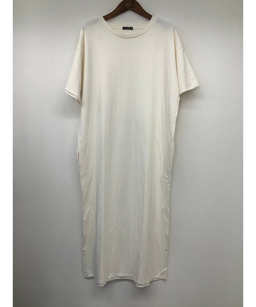 ulu（ウル）の「Sideslit Tshirt onepiece（ワンピース・レディース・ホワイト/ブラック・FREE）」の9枚目の写真