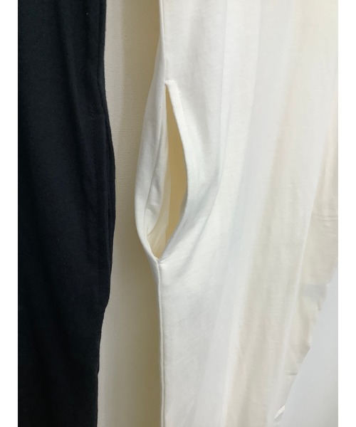ulu（ウル）の「Sideslit Tshirt onepiece（ワンピース・レディース・ホワイト/ブラック・FREE）」の11枚目の写真