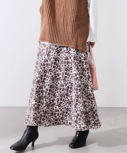 セール マイクロサテンプチフラワープリントスカート スカート La Totalite ラトータリテ のファッション通販 Zozotown