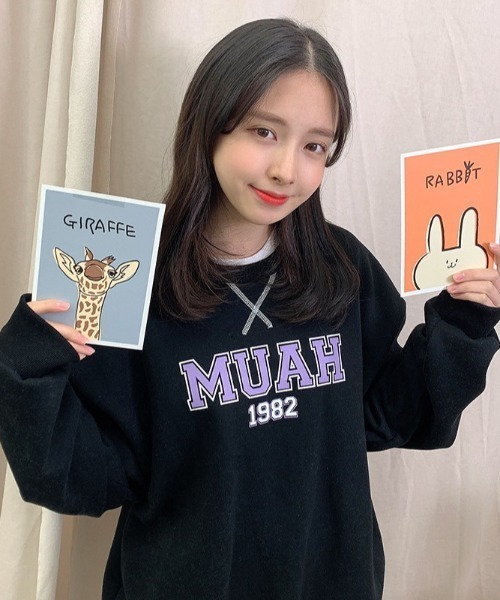 トレーナー スウェット A'GEM/9 × .kom「muah muah/ムーアムーア」COMBINE STITCH MTM/コンバイン ステッチ プ A'GEM/9 × .kom『muah muah/ムーアムーア』STITCH VOLUME CROP