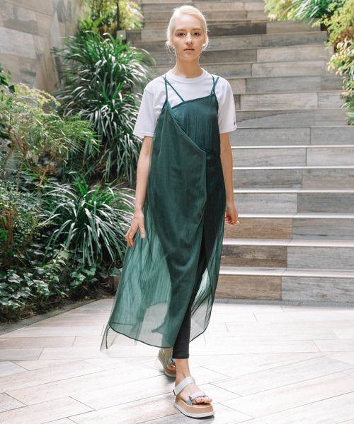 AULA AILA（アウラアイラ）の「チュールレイヤードキャミソールドレス（ドレス・レディース・オフホワイト/ブラック/グリーン・0）」の11枚目の写真