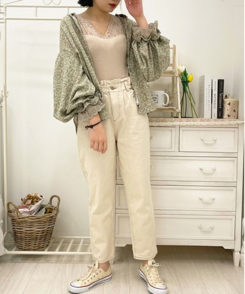 apres jour（アプレジュール）の「フリルデニムテーパードパンツ【ZOZOTOWN限定アイテム】（デニムパンツ・レディース・ミント/アイボリー/モカ/ブラック・SMALL/MEDIUM/X-LARGE）」の9枚目の写真