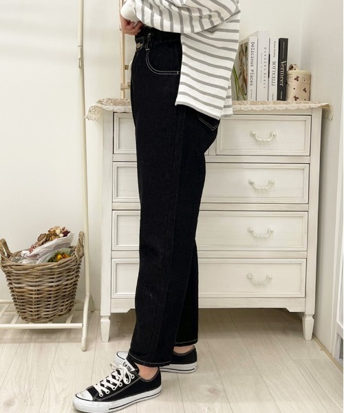 apres jour（アプレジュール）の「フリルデニムテーパードパンツ【ZOZOTOWN限定アイテム】（デニムパンツ・レディース・ミント/アイボリー/モカ/ブラック・SMALL/MEDIUM/X-LARGE）」の11枚目の写真