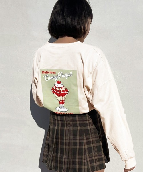 apres jour(アプレジュール)の「アソートビッグスリットロンT【ZOZOTOWN限定アイテム】(Tシャツ/カットソー・レディース・ミント/ブラック/ブラック系その他/ホワイト系その他3/ホワイト系その他/ライトピンク/オフホワイト/サックスブルー/アイボリー/ホワイト系その他2・X-LARGE/フリー)」の3枚目の写真