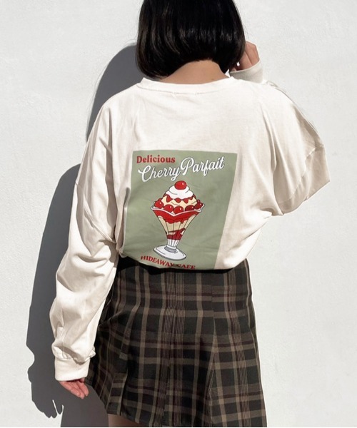 apres jour(アプレジュール)の「アソートビッグスリットロンT【ZOZOTOWN限定アイテム】(Tシャツ/カットソー・レディース・ミント/ブラック/ブラック系その他/ホワイト系その他3/ホワイト系その他/ライトピンク/オフホワイト/サックスブルー/アイボリー/ホワイト系その他2・X-LARGE/フリー)」の18枚目の写真
