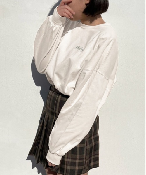apres jour(アプレジュール)の「アソートビッグスリットロンT【ZOZOTOWN限定アイテム】(Tシャツ/カットソー・レディース・ミント/ブラック/ブラック系その他/ホワイト系その他3/ホワイト系その他/ライトピンク/オフホワイト/サックスブルー/アイボリー/ホワイト系その他2・X-LARGE/フリー)」の17枚目の写真