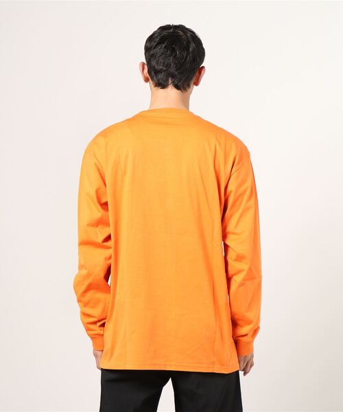 Carhartt WIP（カーハートダブリューアイピー）の「L/S CHASE T-SHIRT（Tシャツ/カットソー・メンズ・ホワイト/アッシュグレー/ブラック/バーガンディー/ダークグリーン/エメラルド/ダークパープル/オレンジ/サックスブルー・X-SMALL/SMALL/MEDIUM/LARGE/X-LARGE/XX-LARGE）」の10枚目の写真