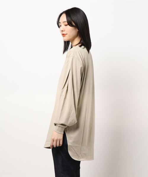 DouDou（ドゥドゥ）の「【WEB限定】袖タックTシャツ（Tシャツ/カットソー・レディース・ベージュ/オフホワイト/バイオレット・0）」の4枚目の写真