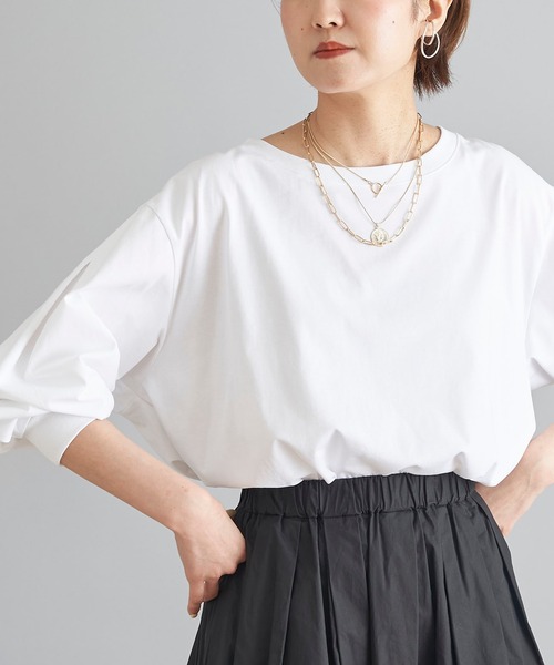 DouDou（ドゥドゥ）の「【WEB限定】袖タックTシャツ（Tシャツ/カットソー・レディース・ベージュ/オフホワイト/バイオレット・0）」の2枚目の写真